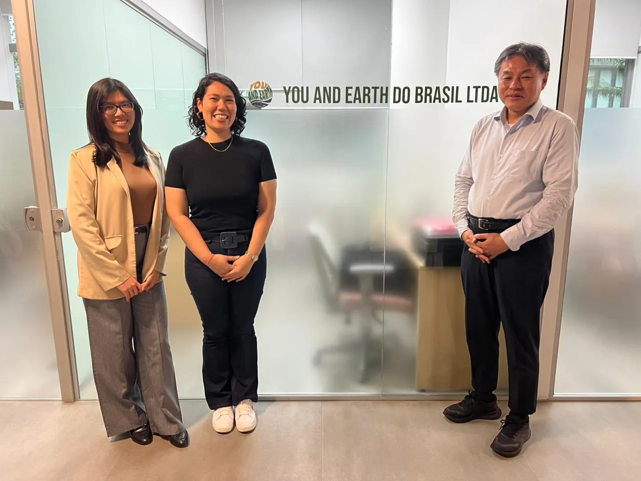 Equipe da YOU AND EARTH DO BRASIL LTDA